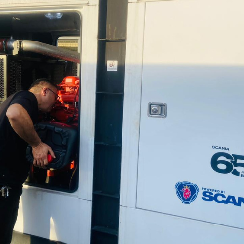 Serviços de manutenção em geradores.